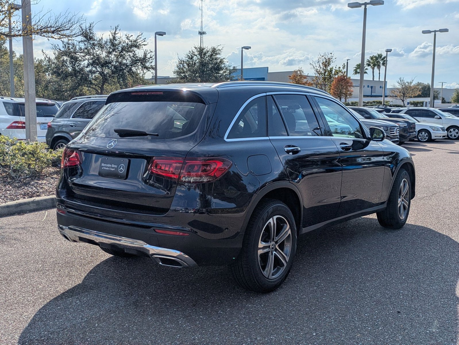 2021 Mercedes Benz GLC 300 photo 3