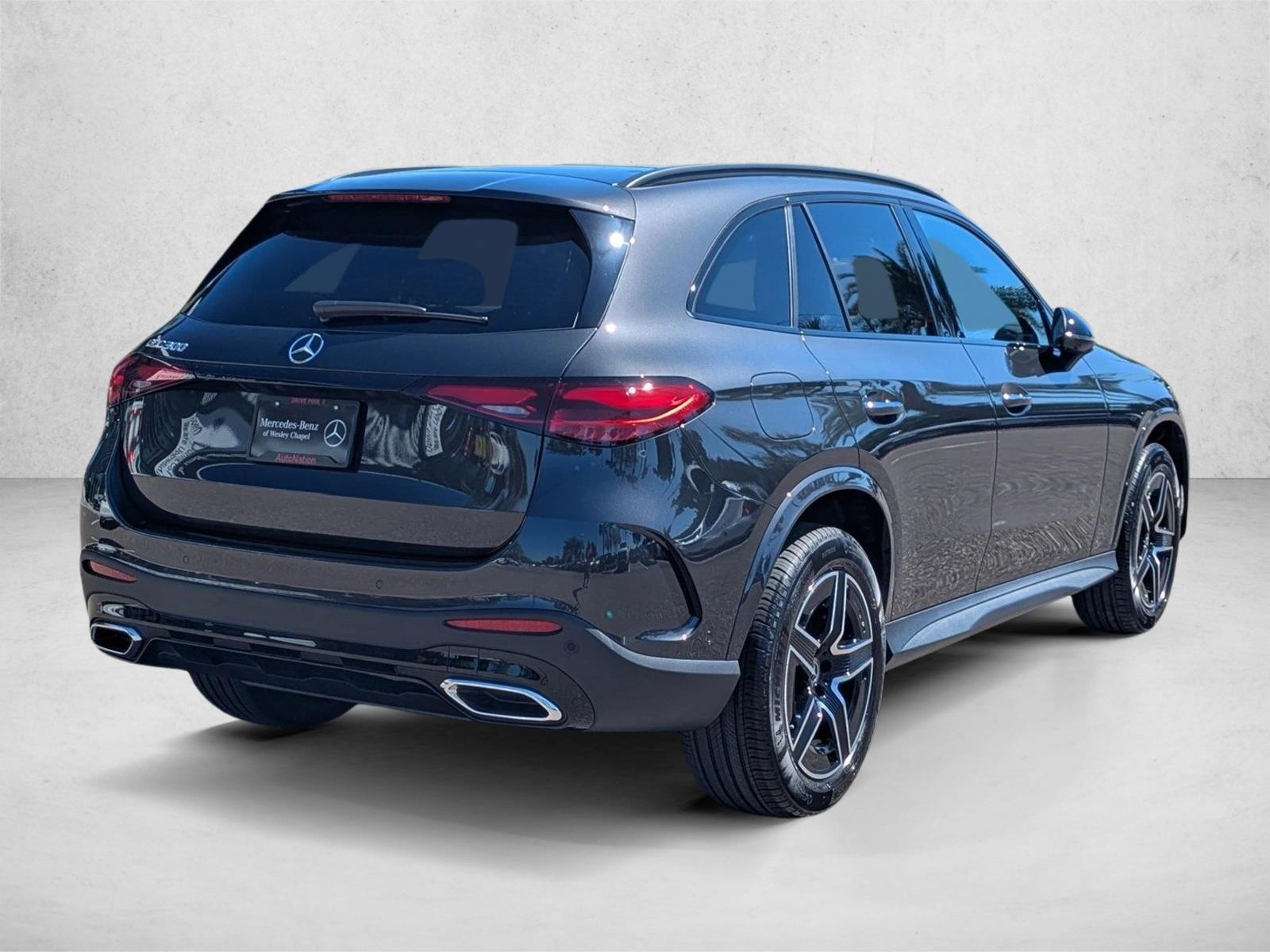 2026 Mercedes Benz GLC 300 photo 2