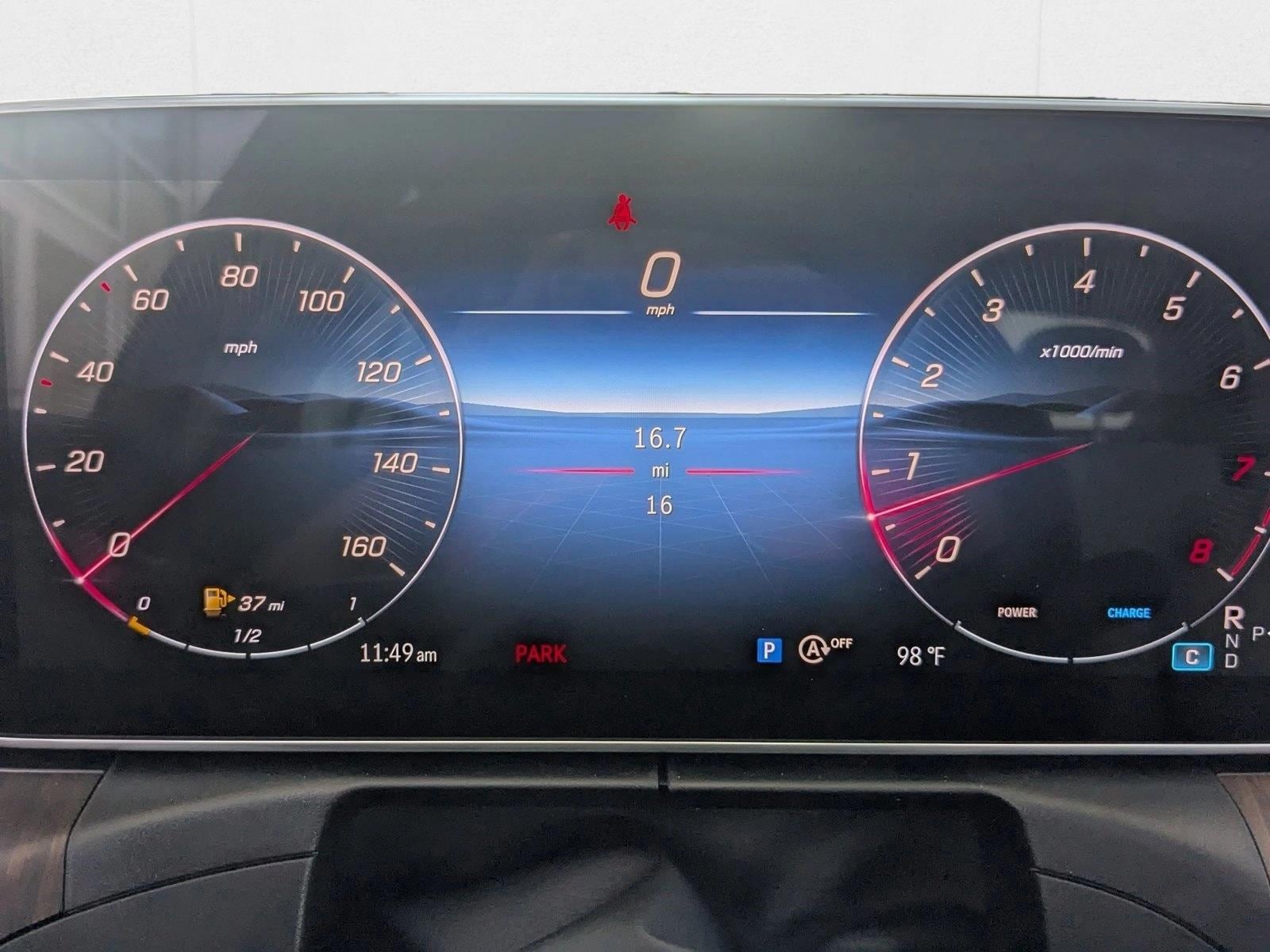 2025 Mercedes-Benz C-Class Sedan C 300 - Photo 10