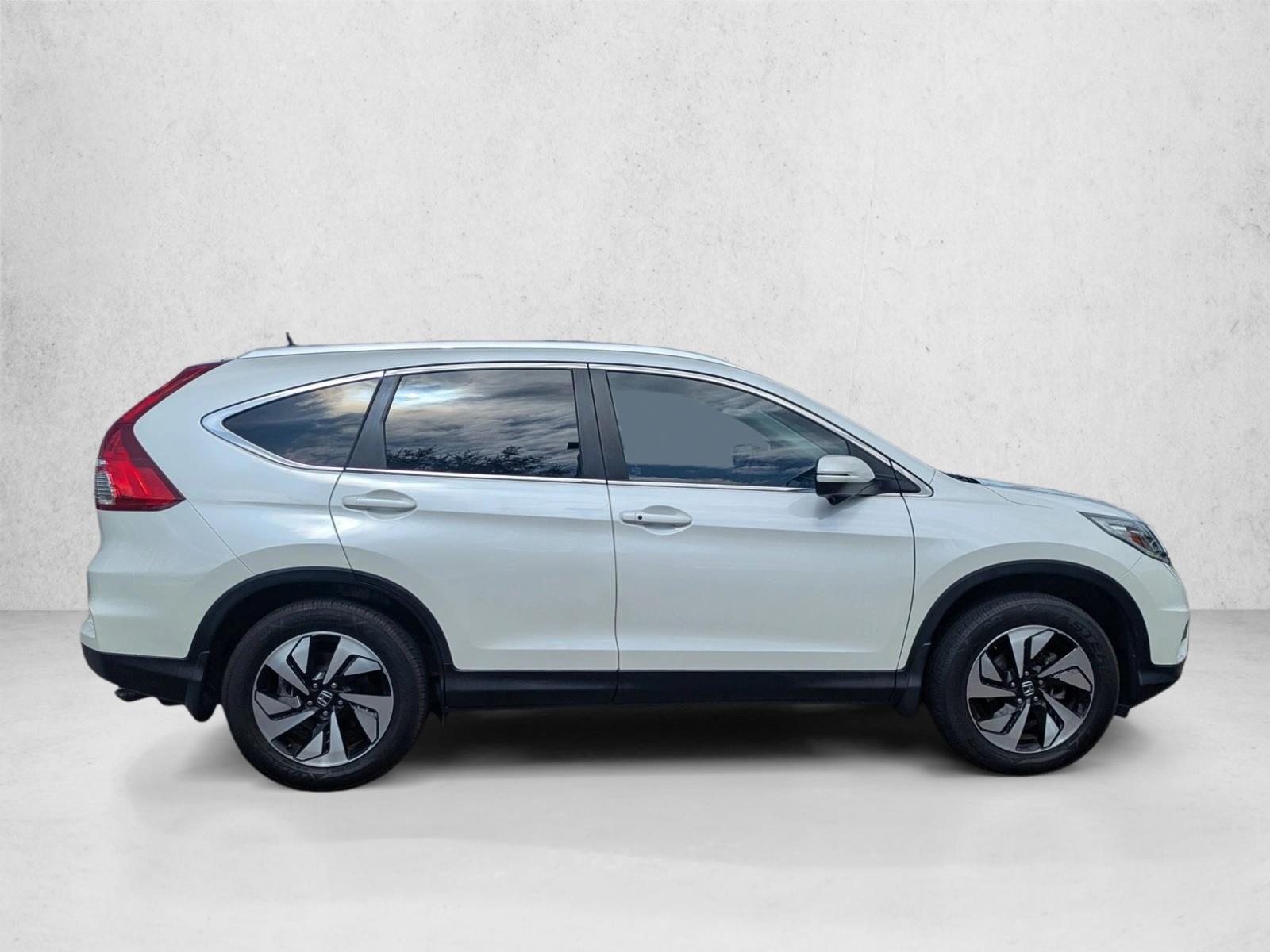2015 Honda CR-V Touring photo 4