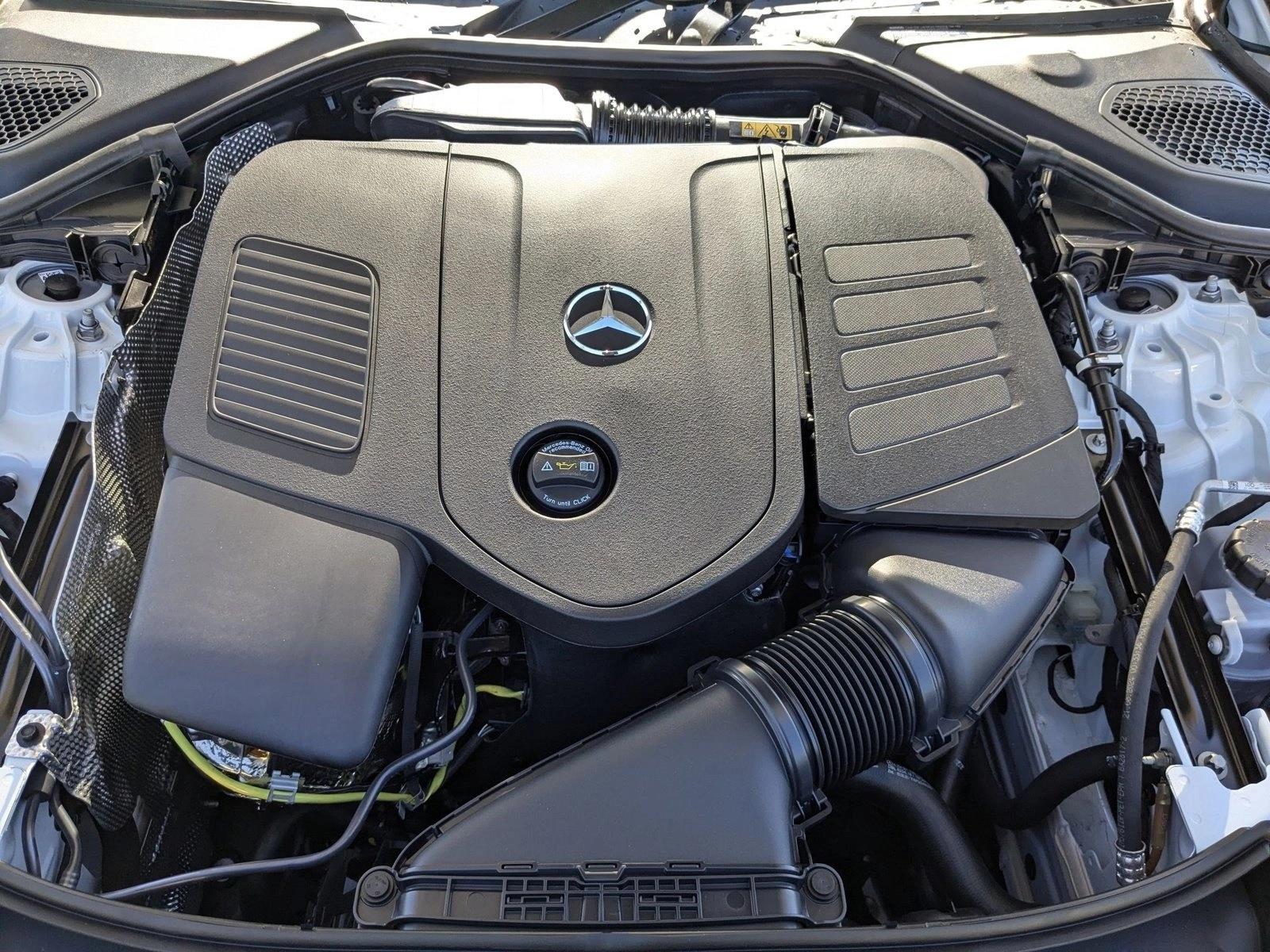 2025 Mercedes-Benz E-Class E350 - Photo 16