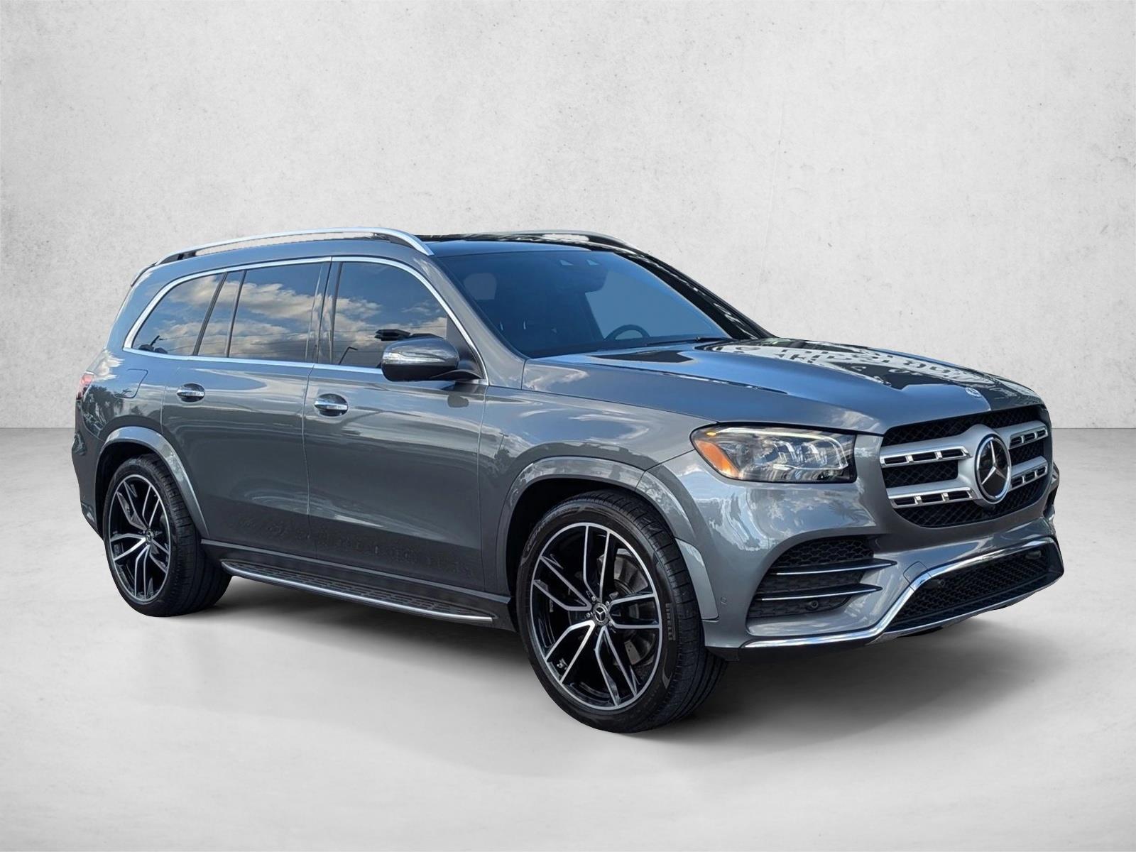 2023 Mercedes Benz GLS 450 4MATIC photo 3