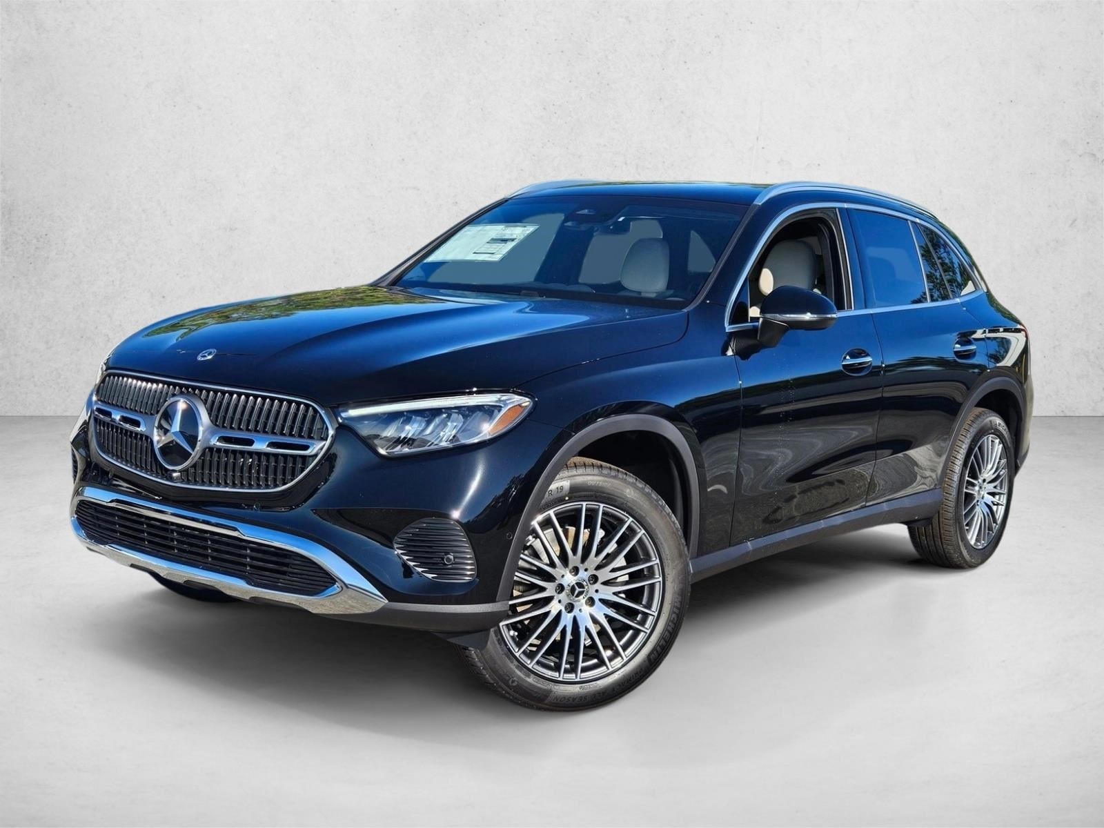 2026 Mercedes-Benz GLC Base's photo