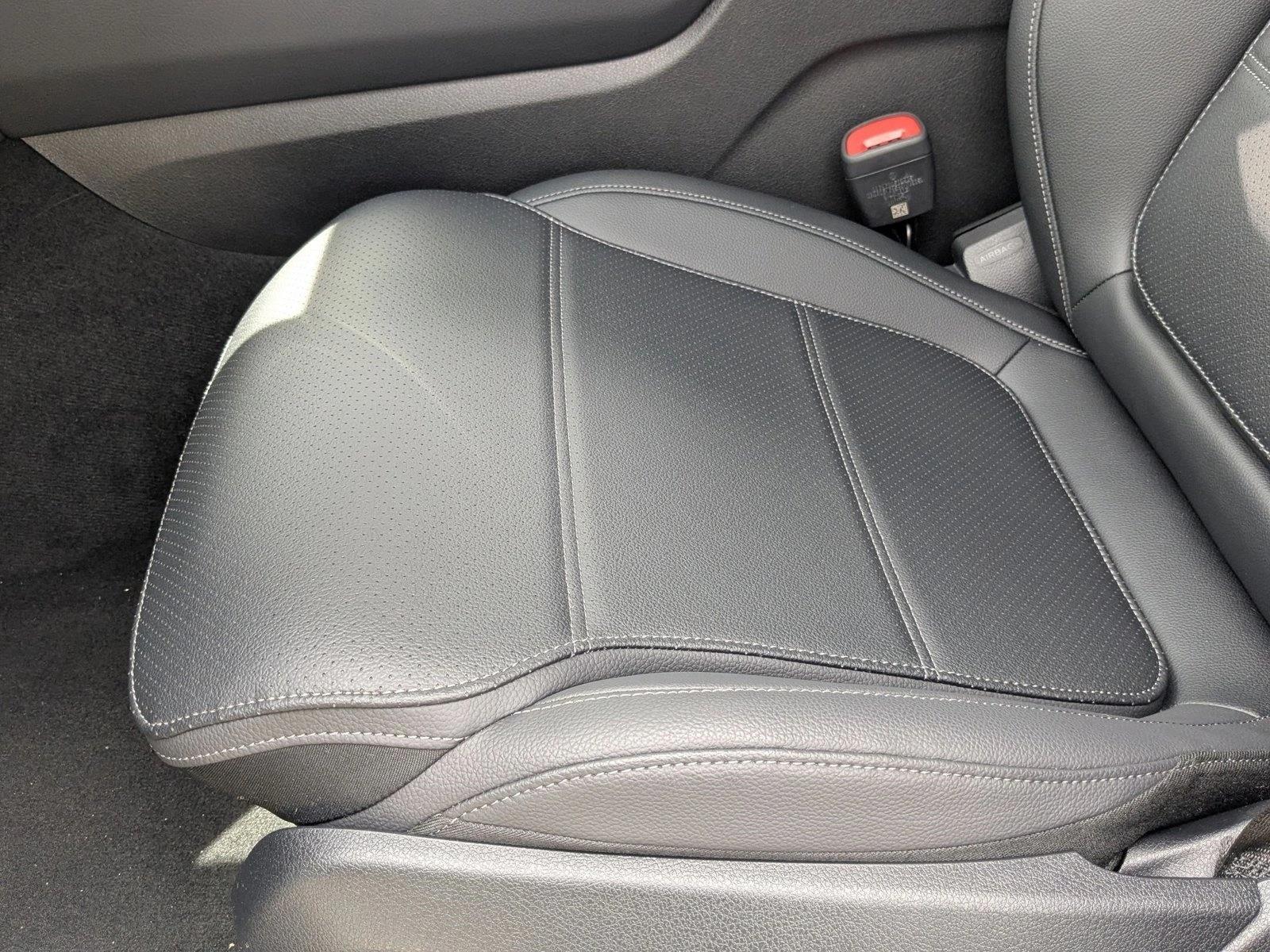 2026 Mercedes Benz GLC 300 photo 2