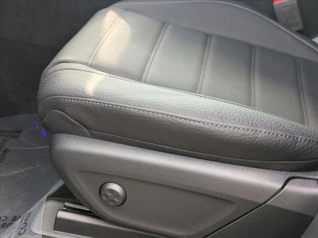 2025 Mercedes Benz GLE 350 4MATIC photo 4