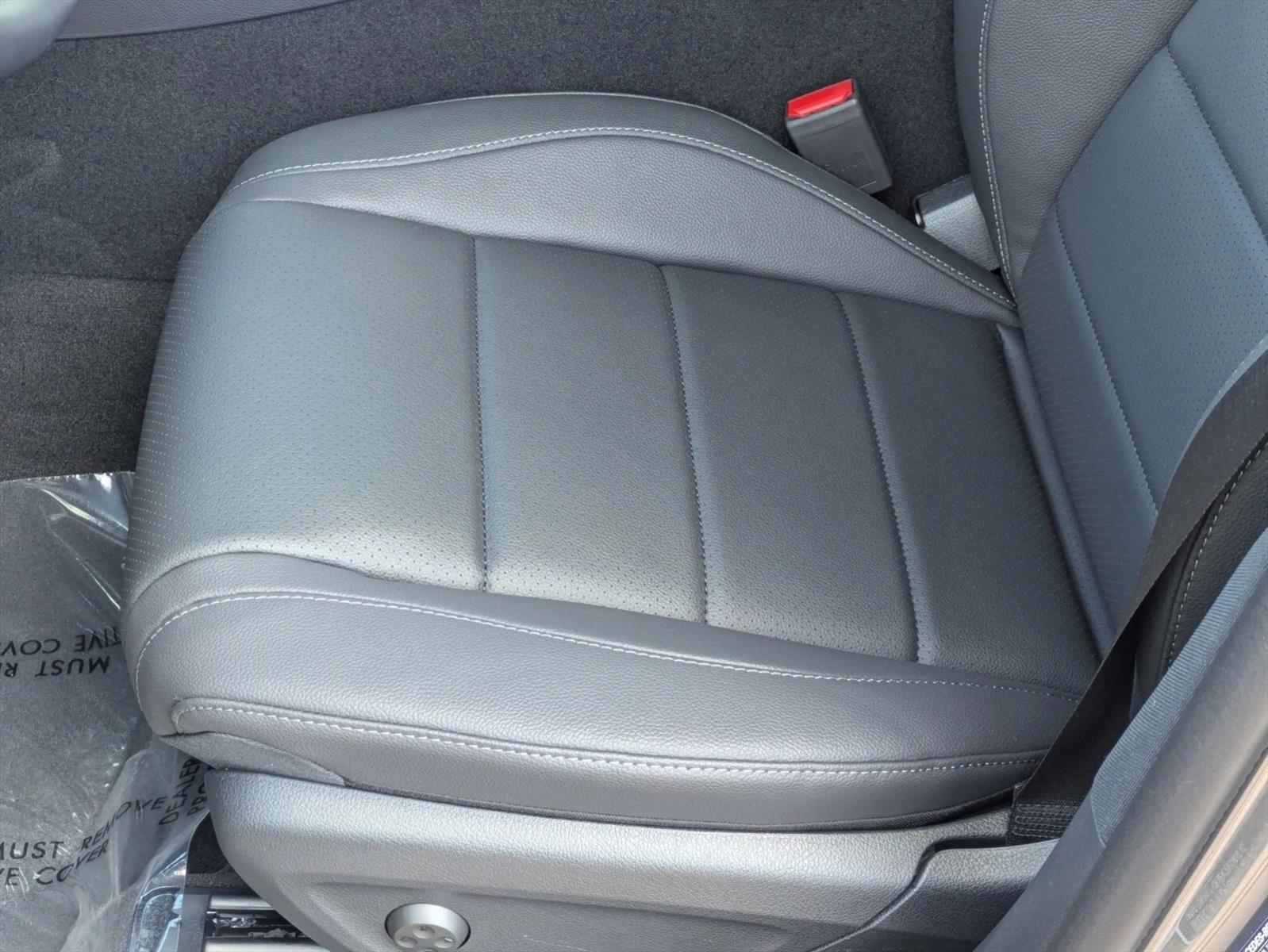 2025 Mercedes Benz GLE 350 4MATIC photo 4