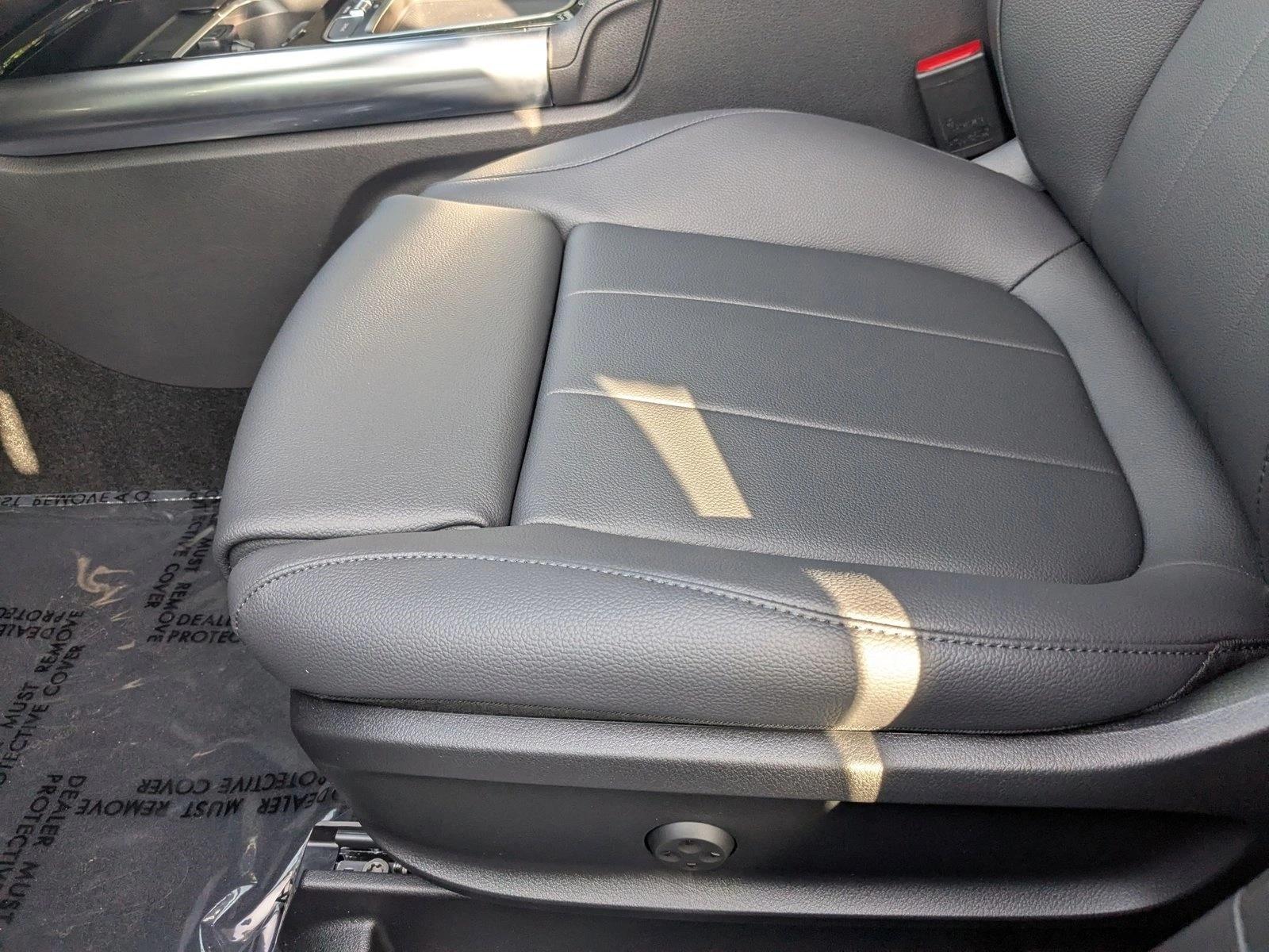 2025 Mercedes Benz GLA 250 photo 4