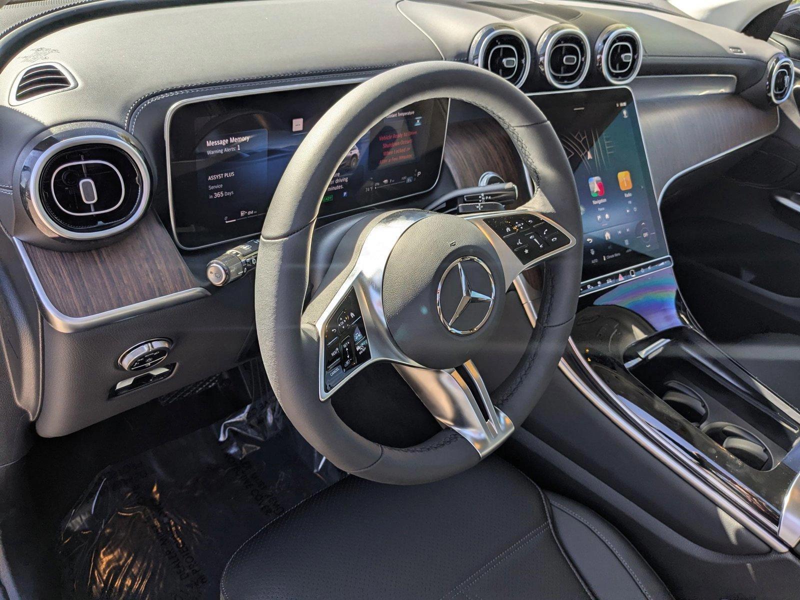 2025 Mercedes Benz GLC 350e 4MATIC photo 3