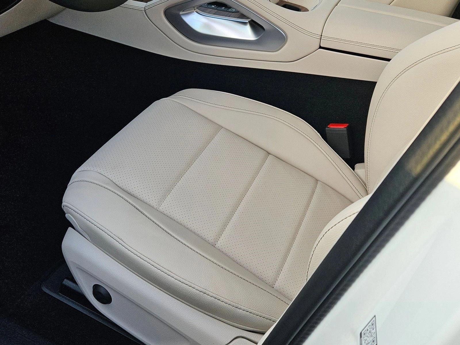 2026 Mercedes Benz GLE 450 4MATIC photo 3