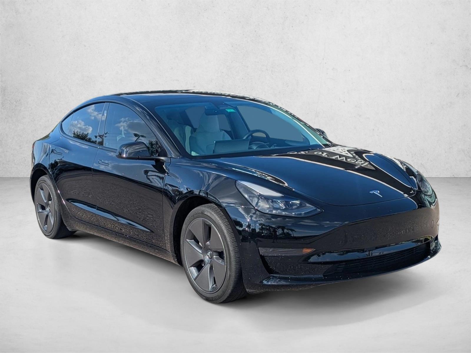 2023 Tesla Model 3 photo 3
