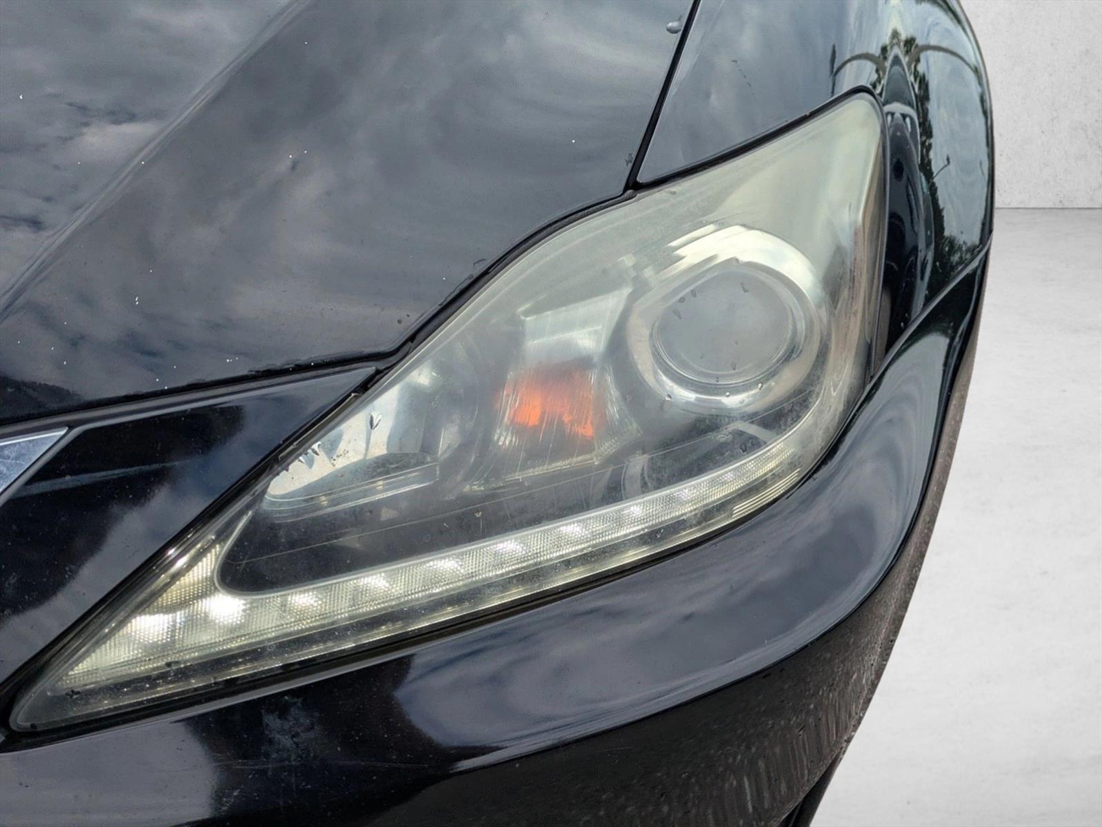 2013 Lexus IS 250 photo 3