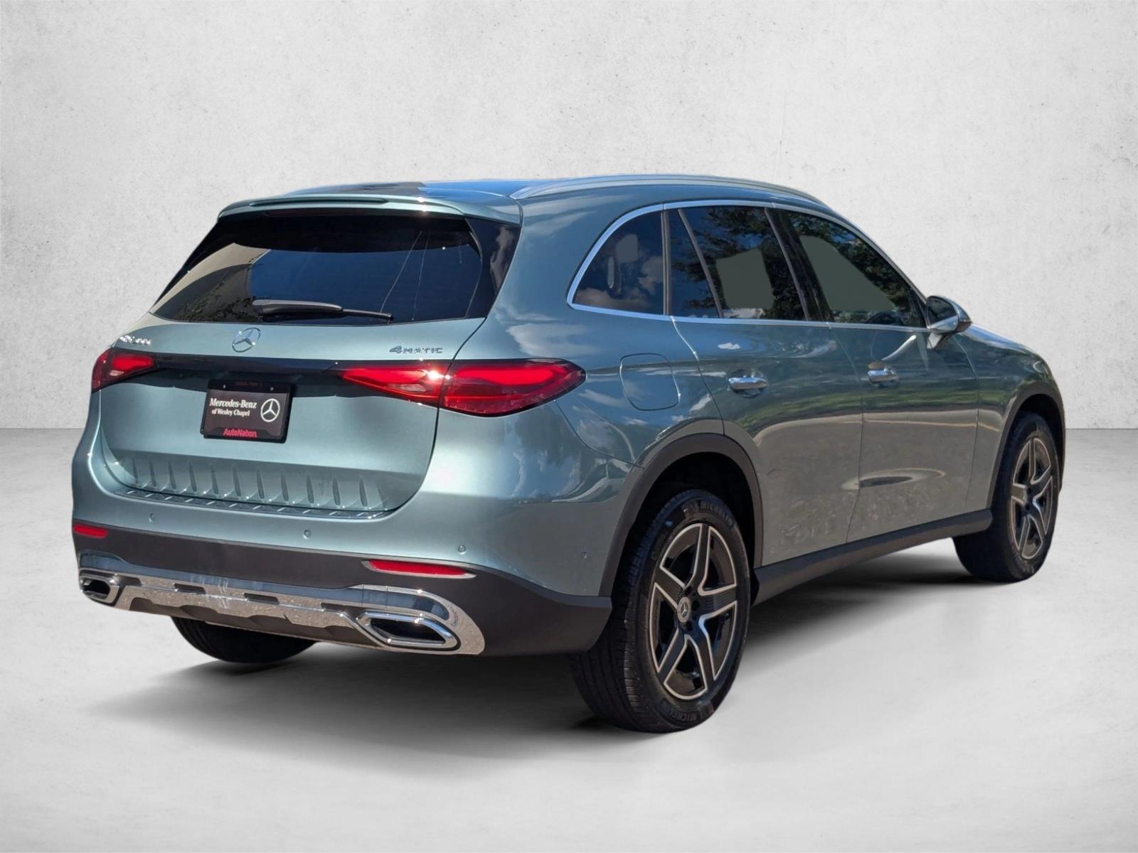 2026 Mercedes Benz GLC 300 4MATIC photo 2