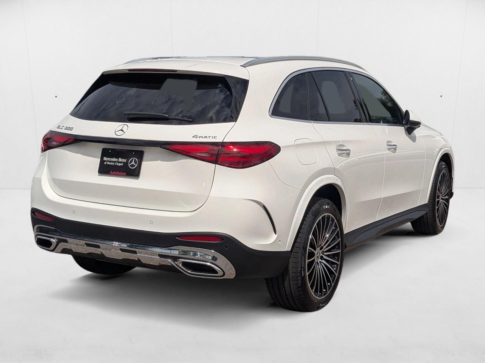 2026 Mercedes Benz GLC 300 4MATIC photo 2