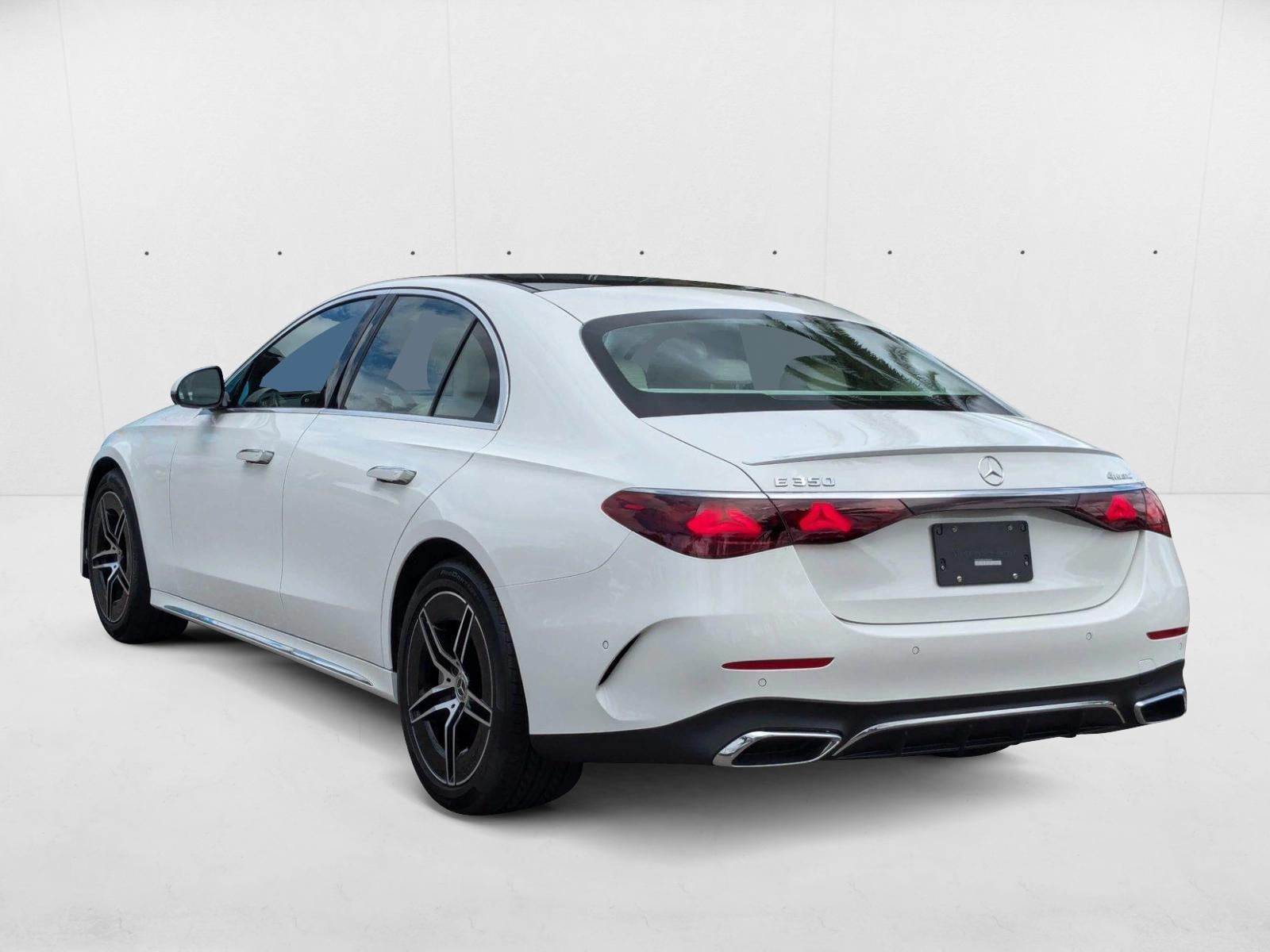 2025 Mercedes-Benz E-Class E350 - Photo 8