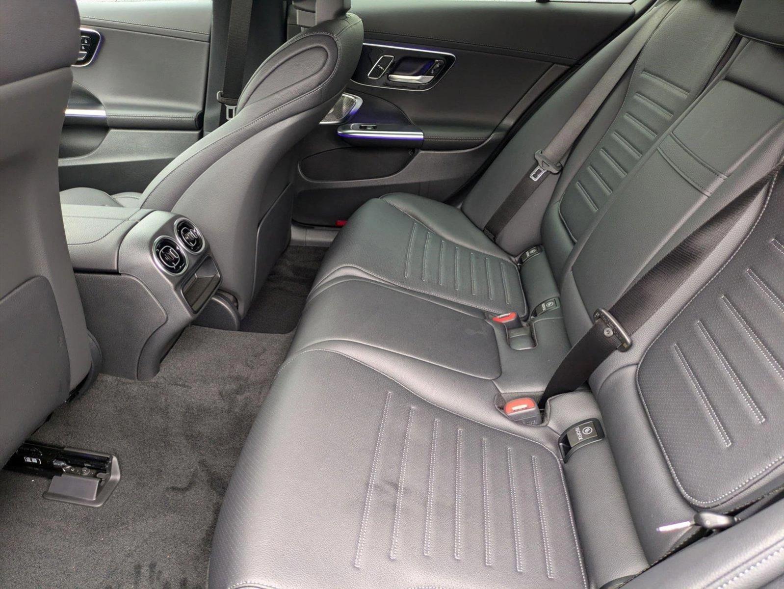 2025 Mercedes-Benz C-Class Sedan C 300 - Photo 15