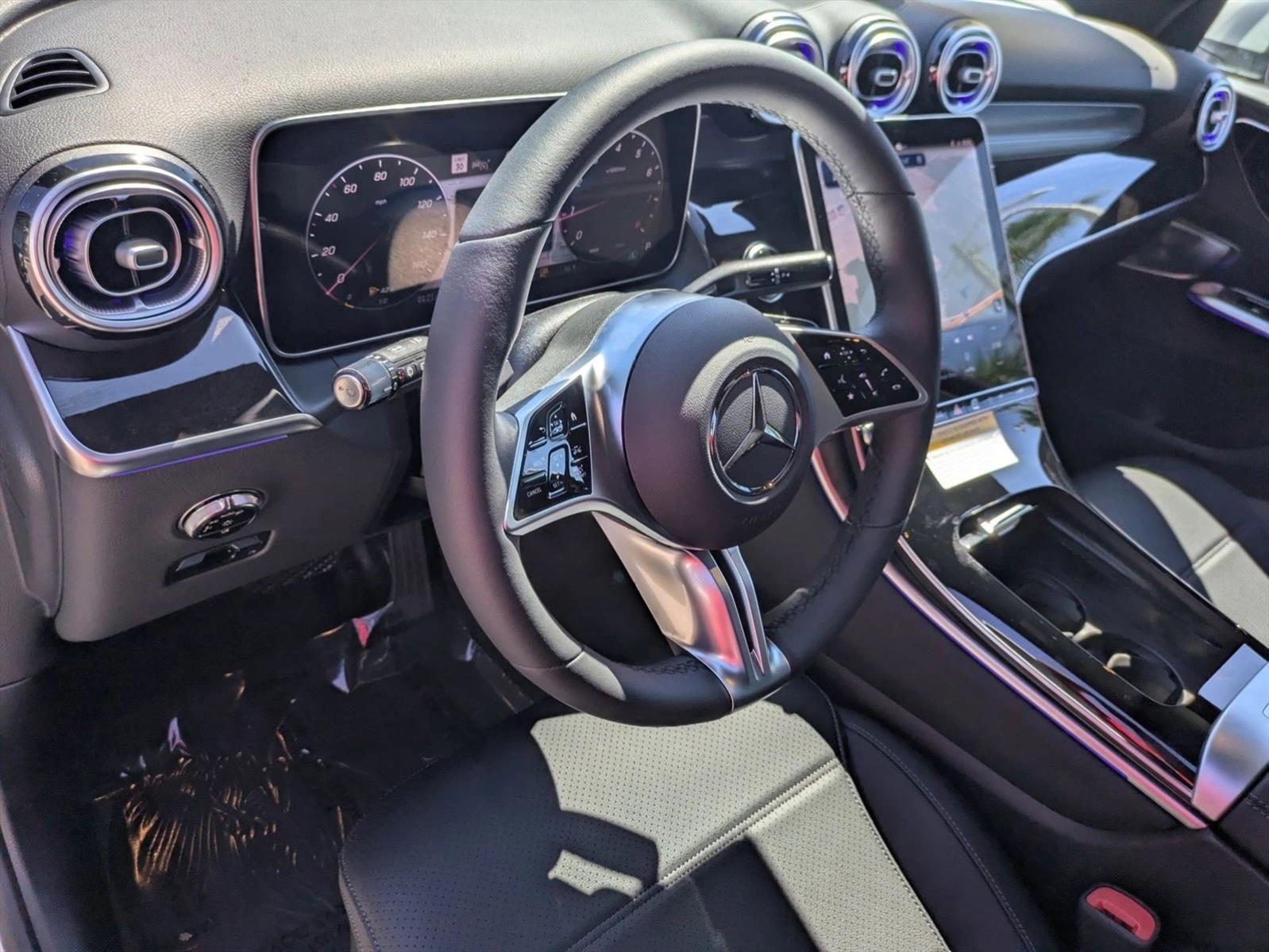 2026 Mercedes Benz GLC 300 4MATIC photo 3