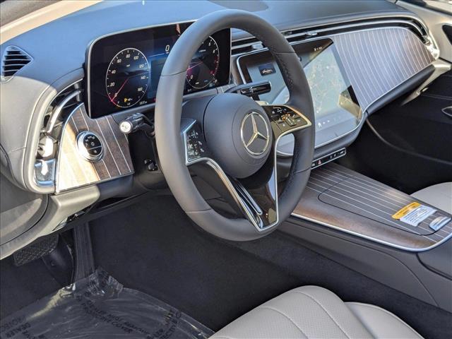 2025 Mercedes Benz E 350 4MATIC photo 3