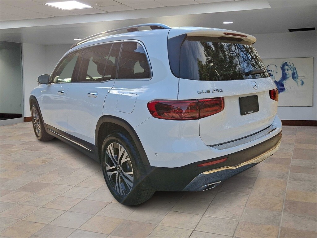 2024 Mercedes Benz GLB 250 photo 4