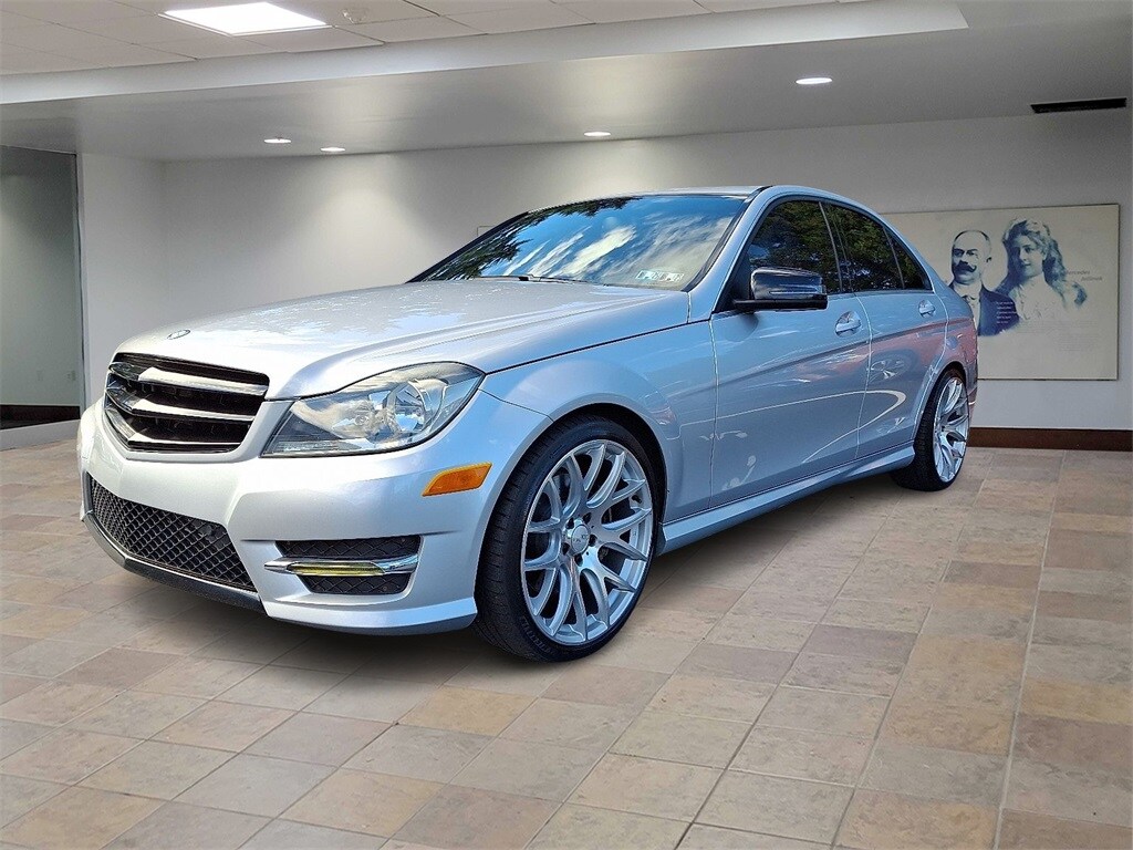 2014 Mercedes Benz C 300 Sedan photo 3