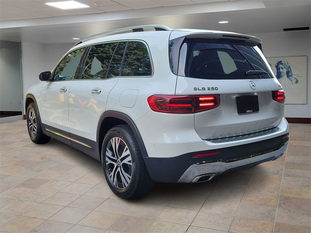 2024 Mercedes Benz GLB 250 photo 4