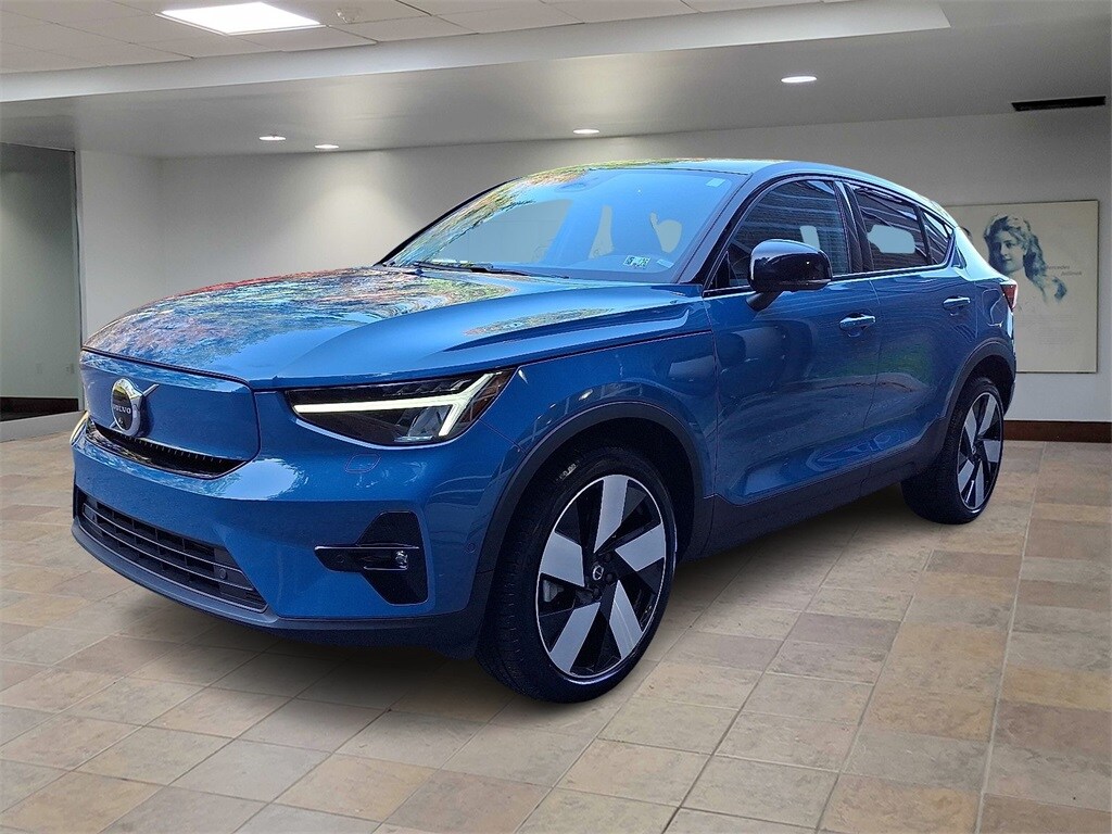 2022 Volvo C40 Recharge Ultimate photo 2