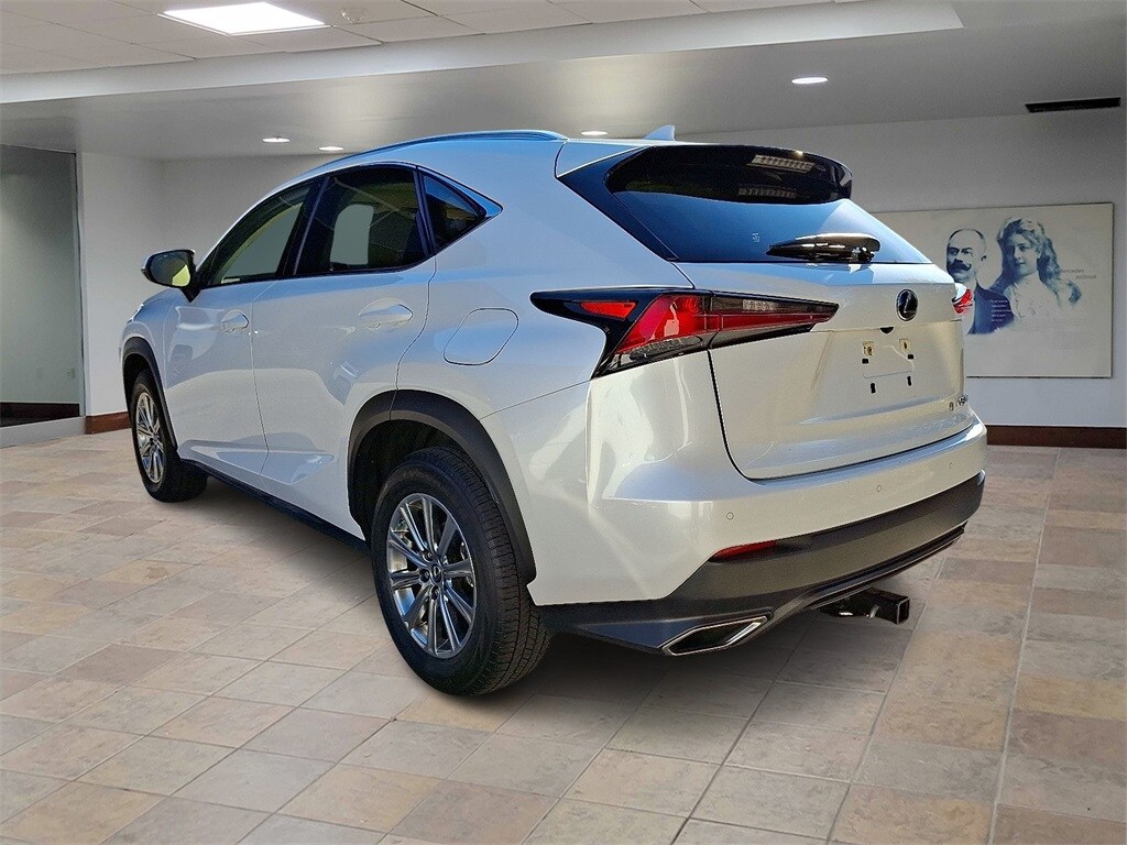 2021 Lexus NX 300 photo 4