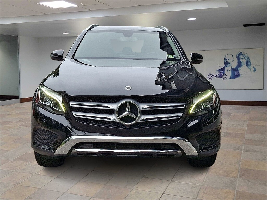 2019 Mercedes Benz GLC 300 photo 2