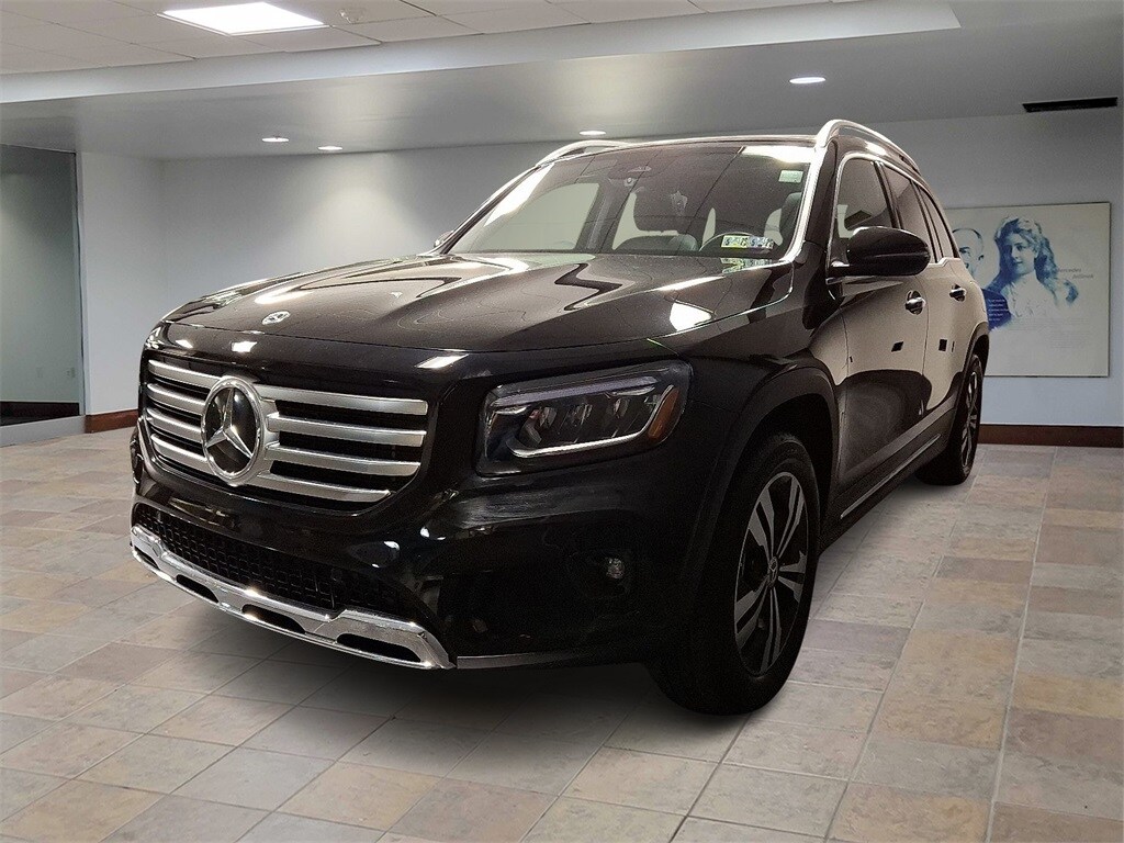 2025 Mercedes Benz GLB 250 4MATIC photo 3