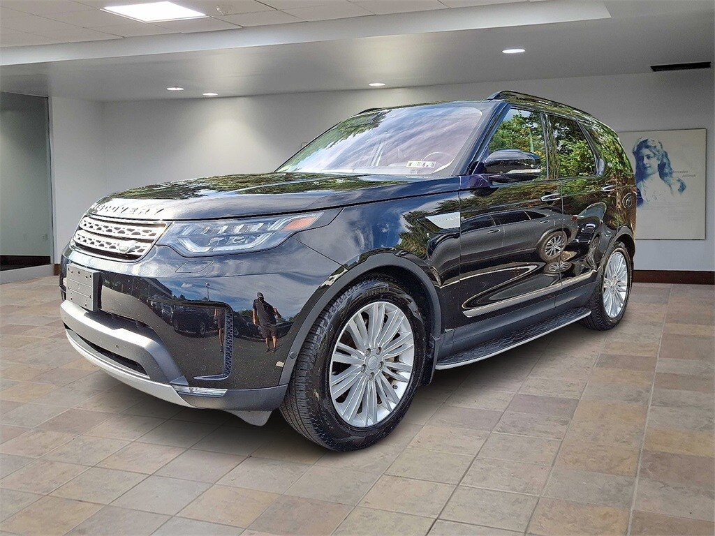 2018 Land Rover Discovery HSE Luxury photo 3