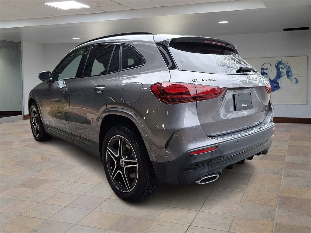 2025 Mercedes Benz GLA 250 4MATIC photo 4