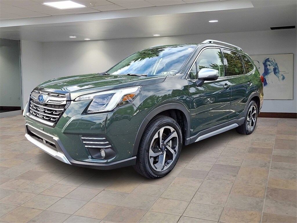 2022 Subaru Forester Touring photo 3