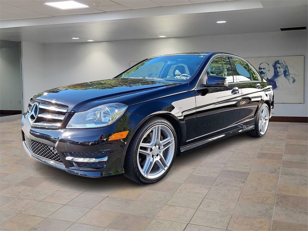 2014 Mercedes Benz C 300 Sedan photo 3