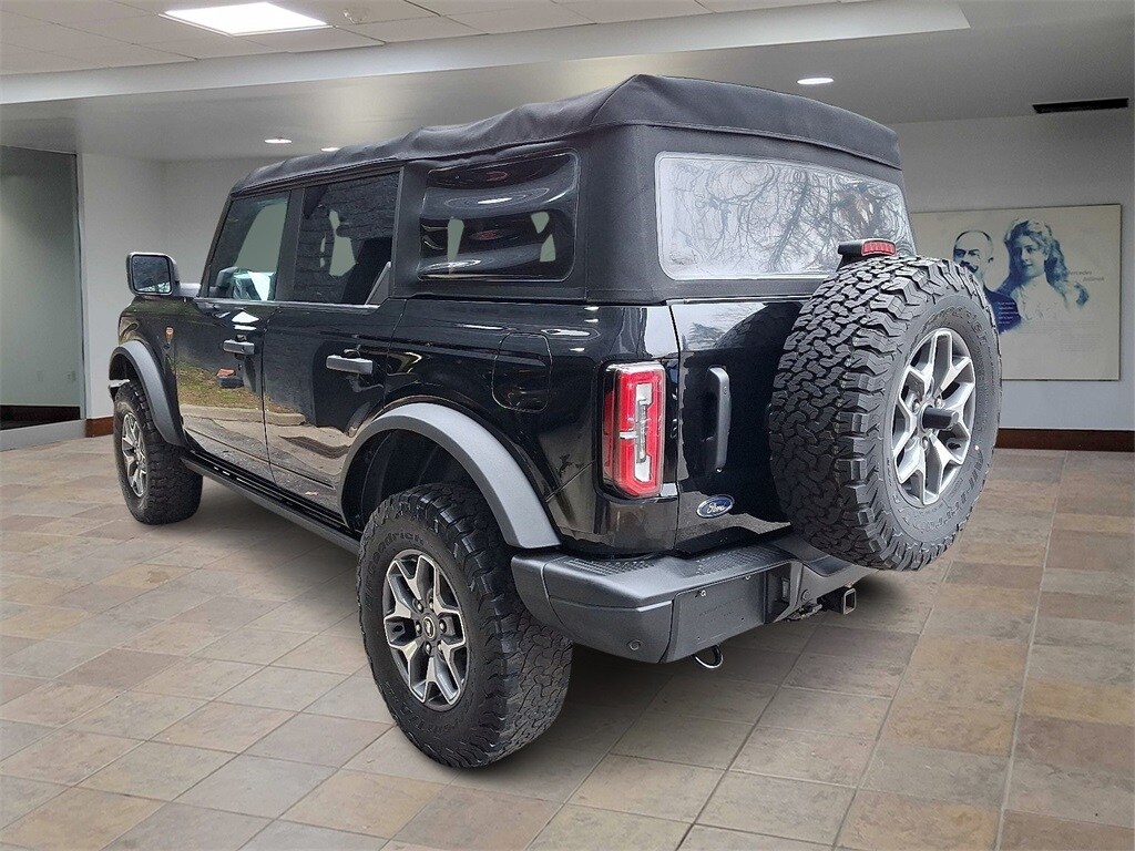 2022 Ford Bronco Badlands photo 4
