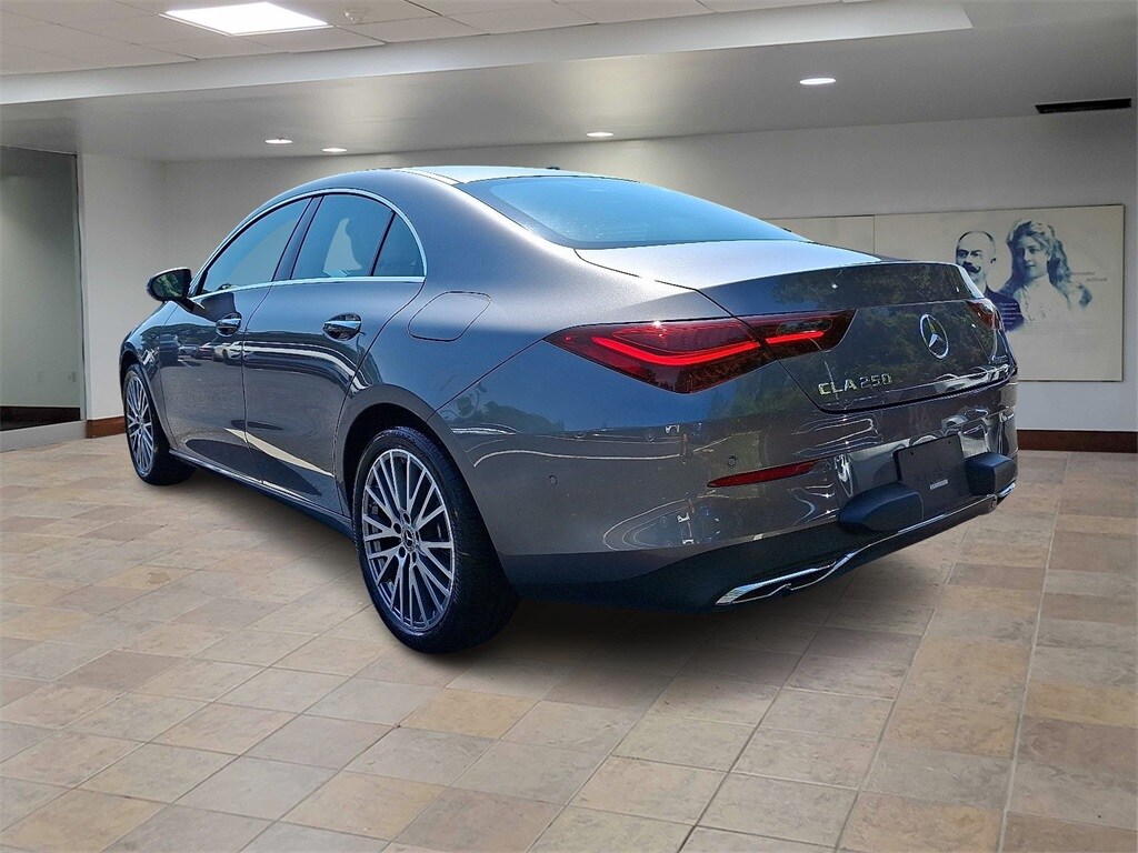 2025 Mercedes Benz CLA 250 4MATIC photo 4