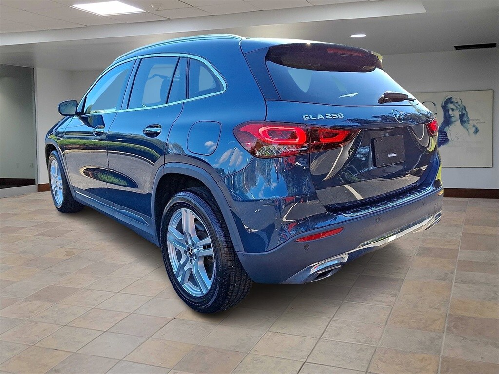 2022 Mercedes Benz GLA 250 4MATIC photo 4