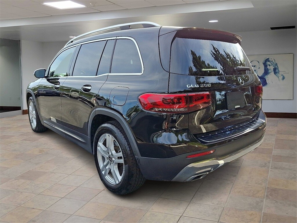 2021 Mercedes Benz GLB 250 photo 4