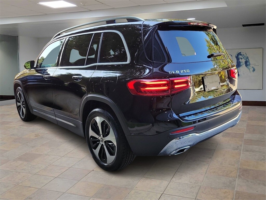 2024 Mercedes Benz GLB 250 photo 4