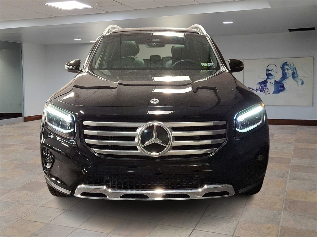 2025 Mercedes Benz GLB 250 4MATIC photo 2