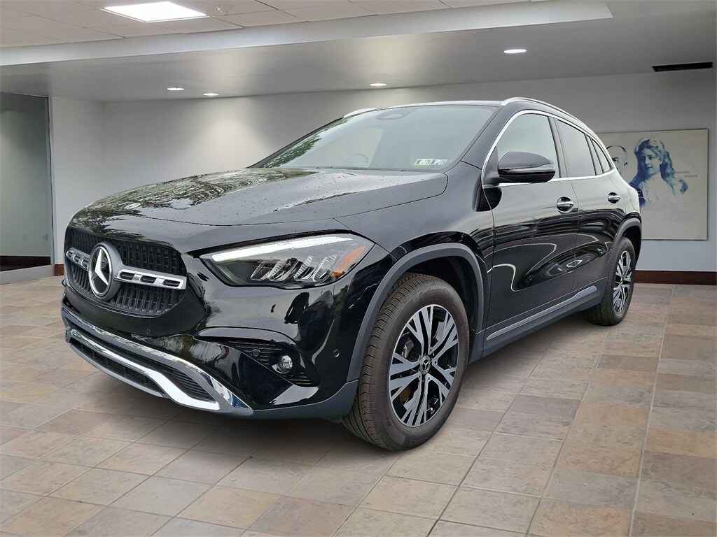 2025 Mercedes Benz GLA 250 4MATIC photo 2