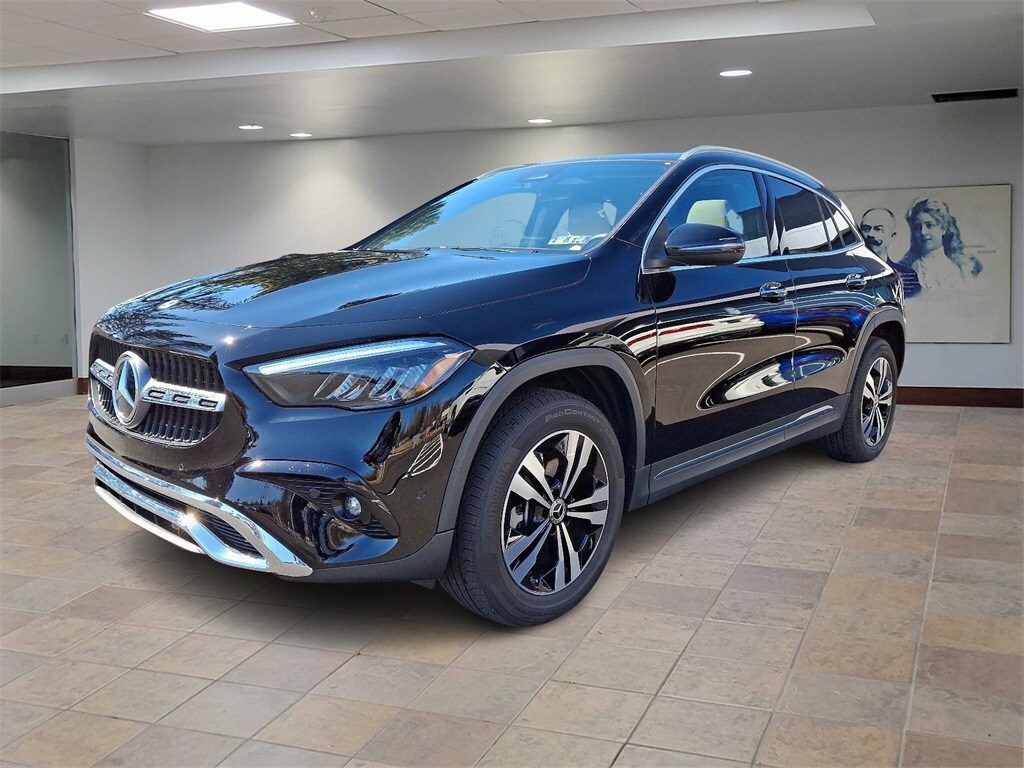 2025 Mercedes Benz GLA 250 4MATIC photo 2