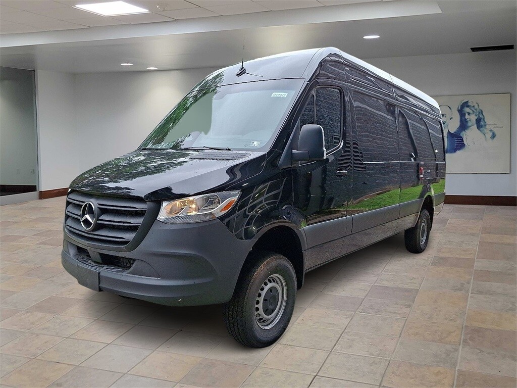 New 2025 Mercedes-Benz Sprinter 2500 High Roof 4-Cyl Diesel HO Van Cargo Van