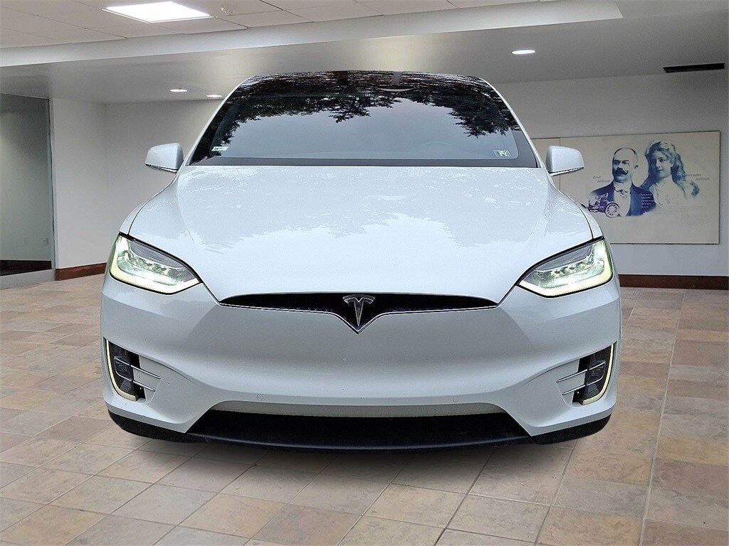 2020 Tesla Model X Long Range photo 2