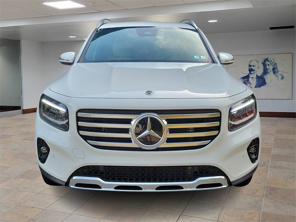2024 Mercedes Benz GLB 250 photo 2