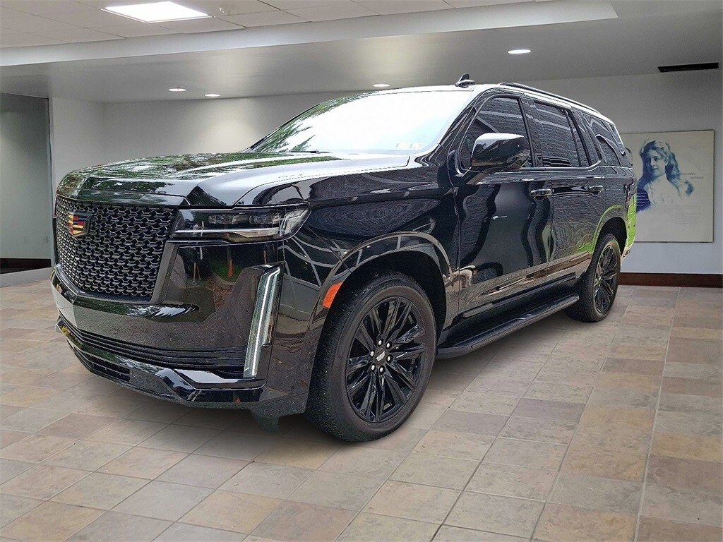 2023 Cadillac Escalade Premium Luxury photo 3