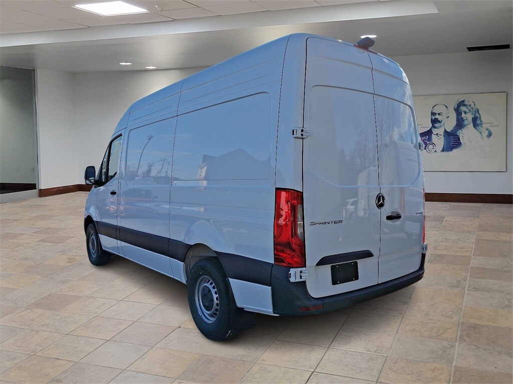 New 2025 Mercedes-Benz Sprinter 2500 Standard Roof 4-Cyl Diesel HO Van Cargo Van