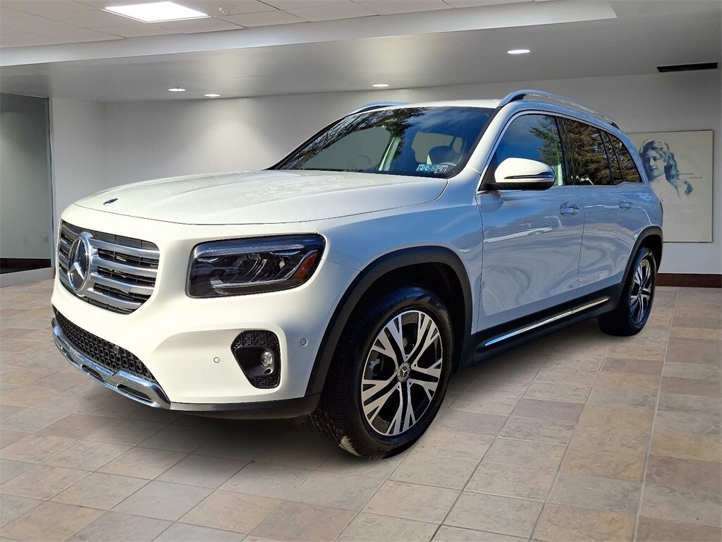 2024 Mercedes Benz GLB 250 photo 3