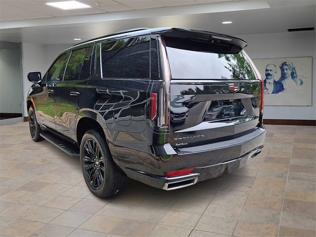 2023 Cadillac Escalade Premium Luxury photo 4