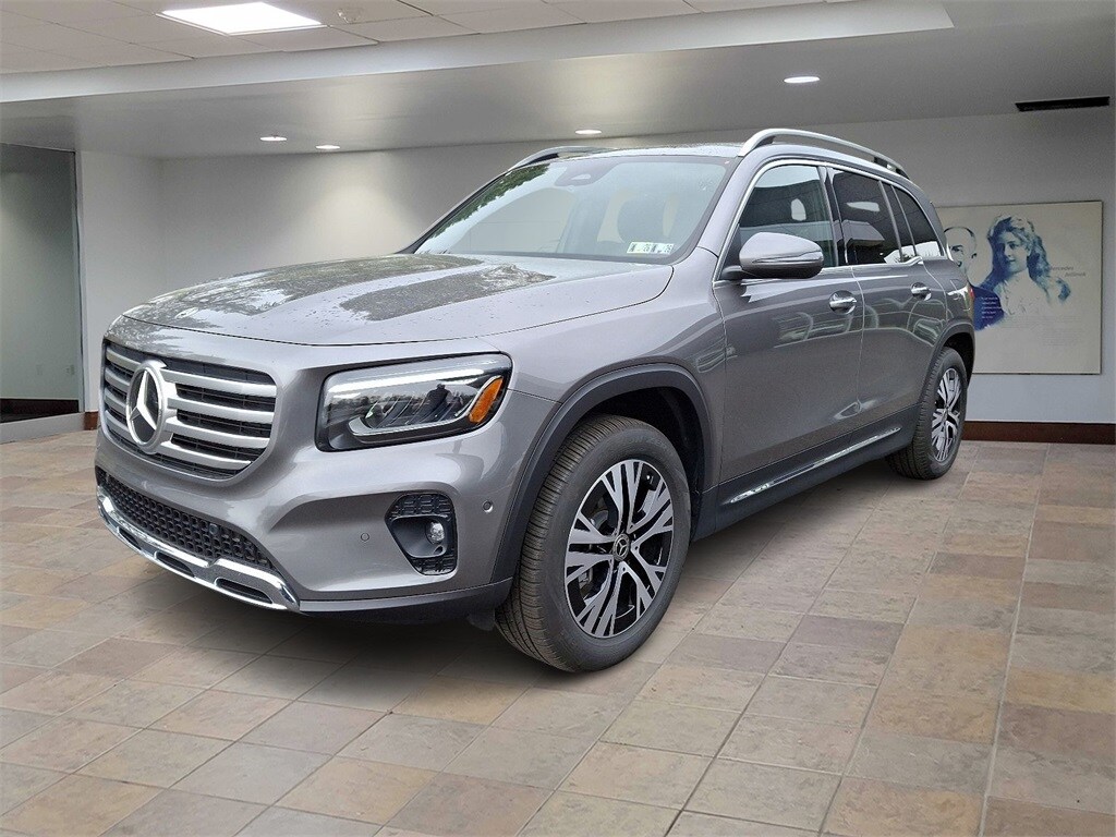 2025 Mercedes Benz GLB 250 4MATIC photo 2