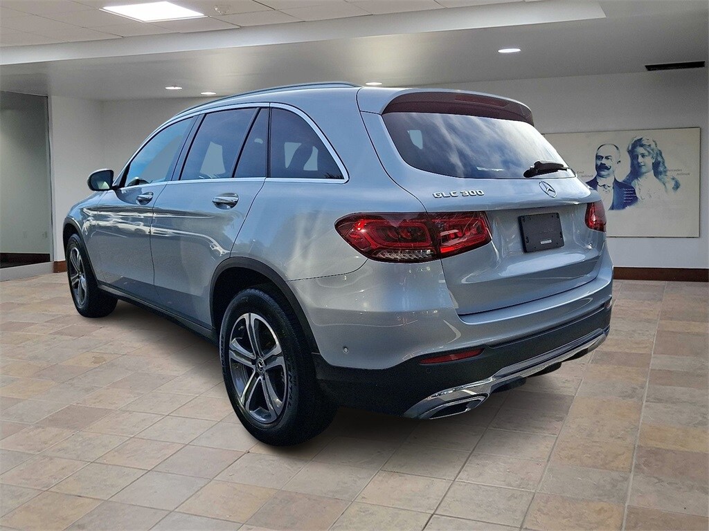 2022 Mercedes Benz GLC 300 4MATIC photo 2
