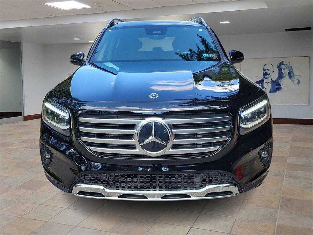 2024 Mercedes Benz GLB 250 photo 2